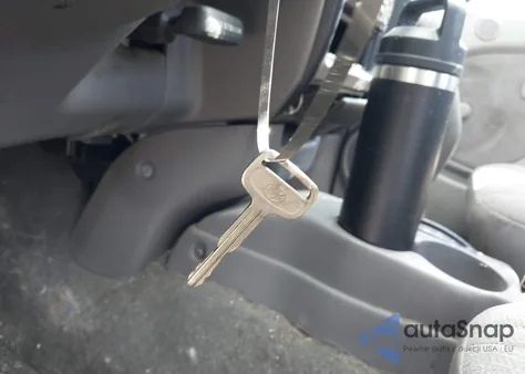 2002 Toyota Tacoma из США, поврежденный, VIN 5TENL42N72Z032783